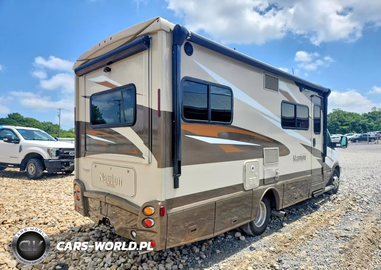 2018 Winnibago Recreational Vehicle (Rv) VIN:8BNPF4CC7GE128095 - 4