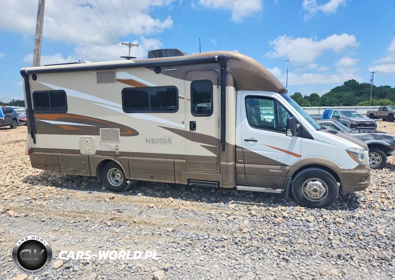 2018 Winnibago Recreational Vehicle (Rv) VIN:8BNPF4CC7GE128095 - 9