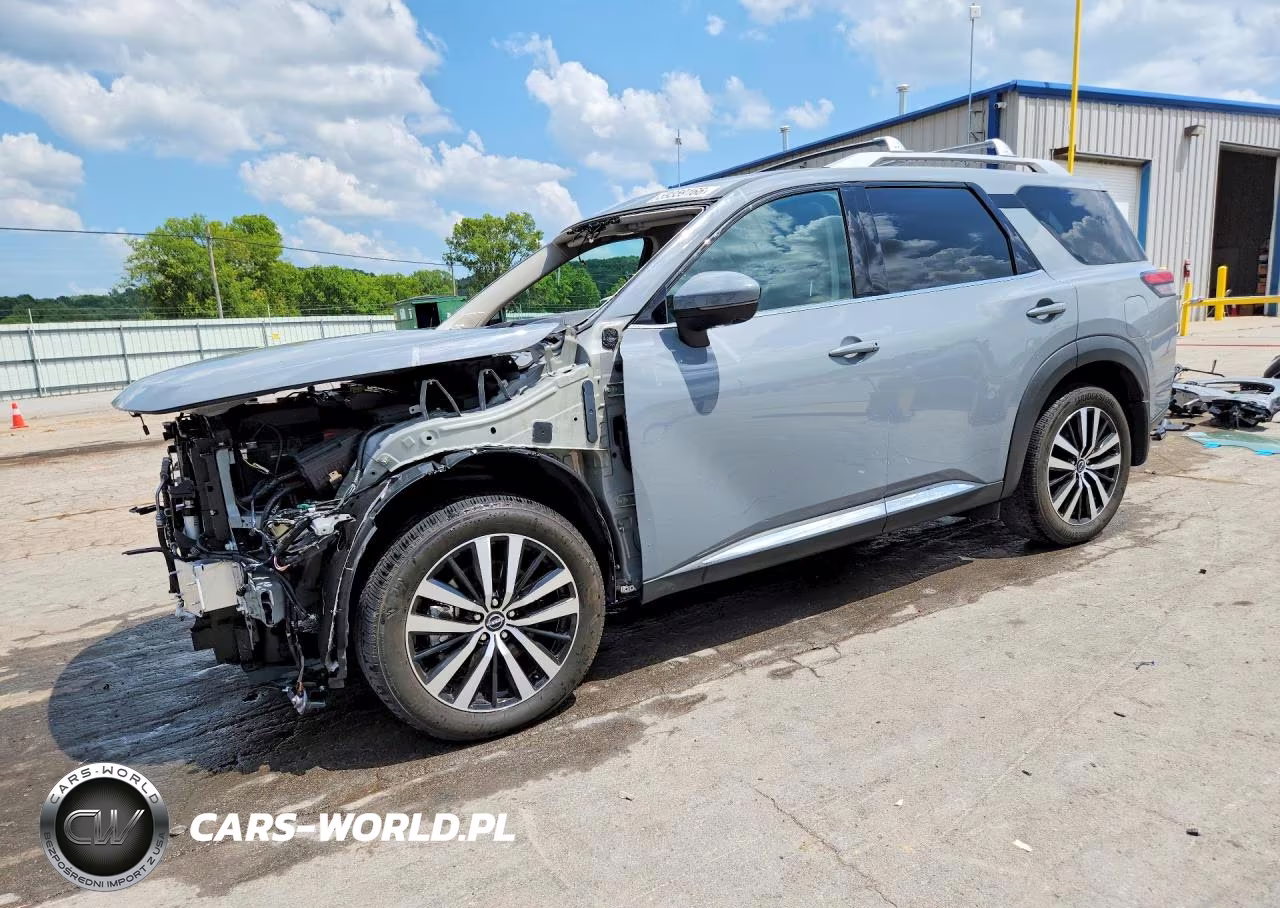 2024 Nissan Pathfinder Platinum – zdjęcie 1 z 14