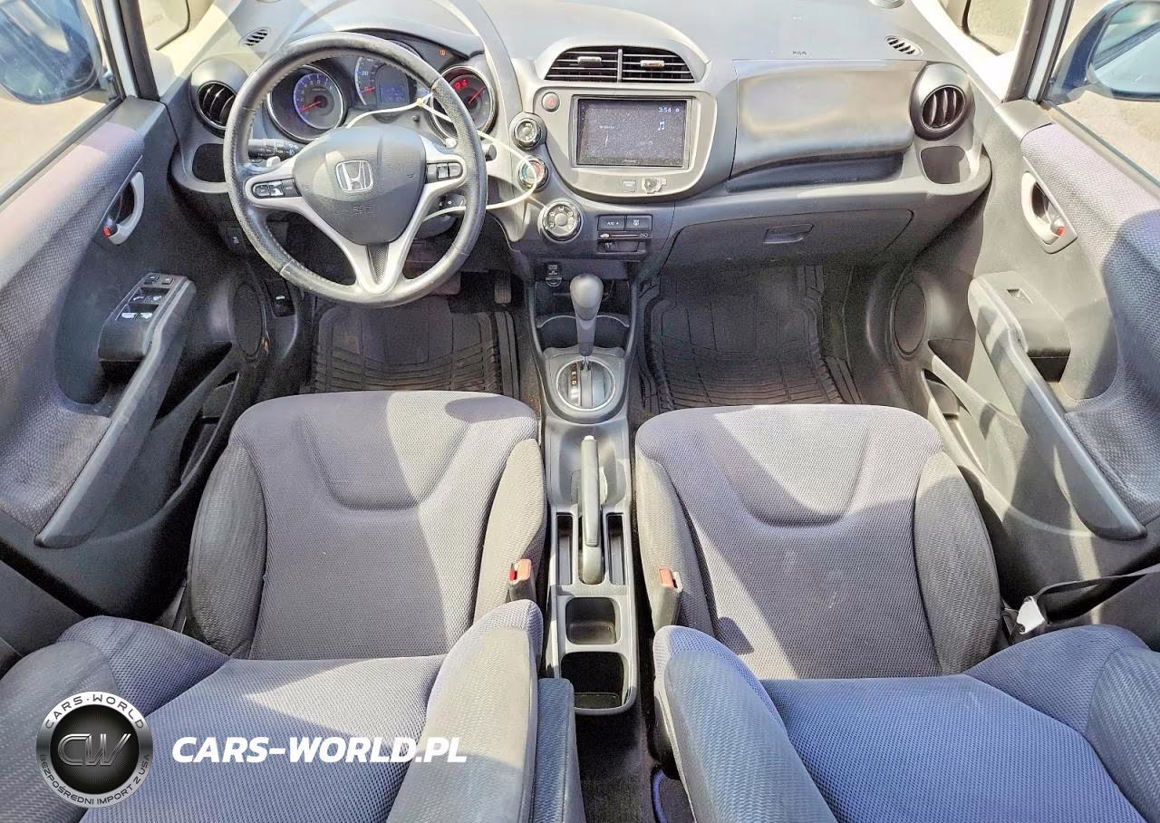 2013 Honda Fit Sport VIN:JHMGE8H55DC049843 - 8