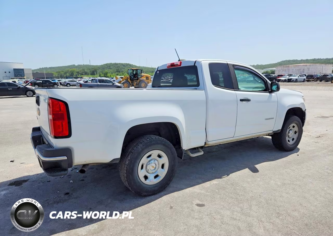 2018 Chevrolet Colorado VIN:1GCHSBEA9J1140344 - 3