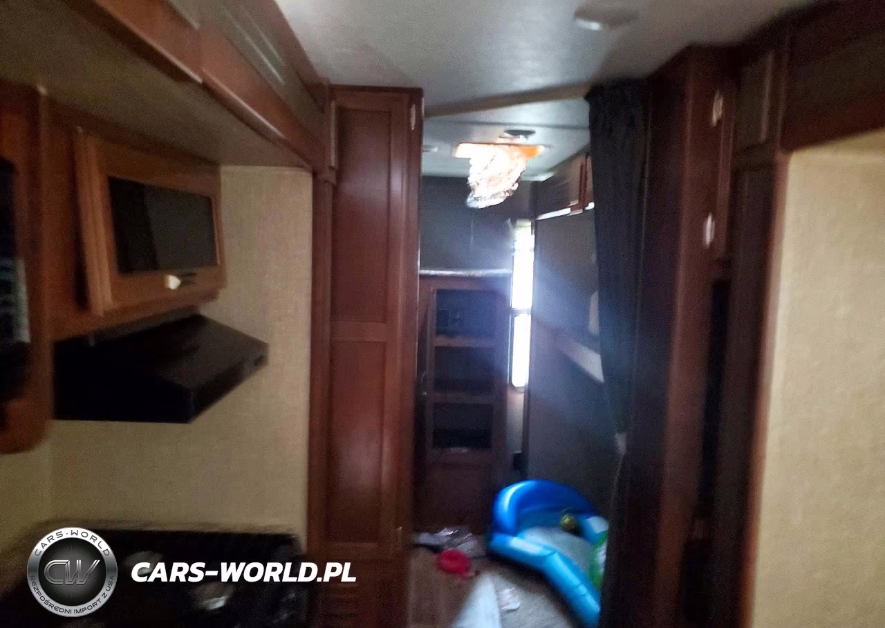 2017 Keystone Passport Camper VIN:4YDT33223HK415234 - 6