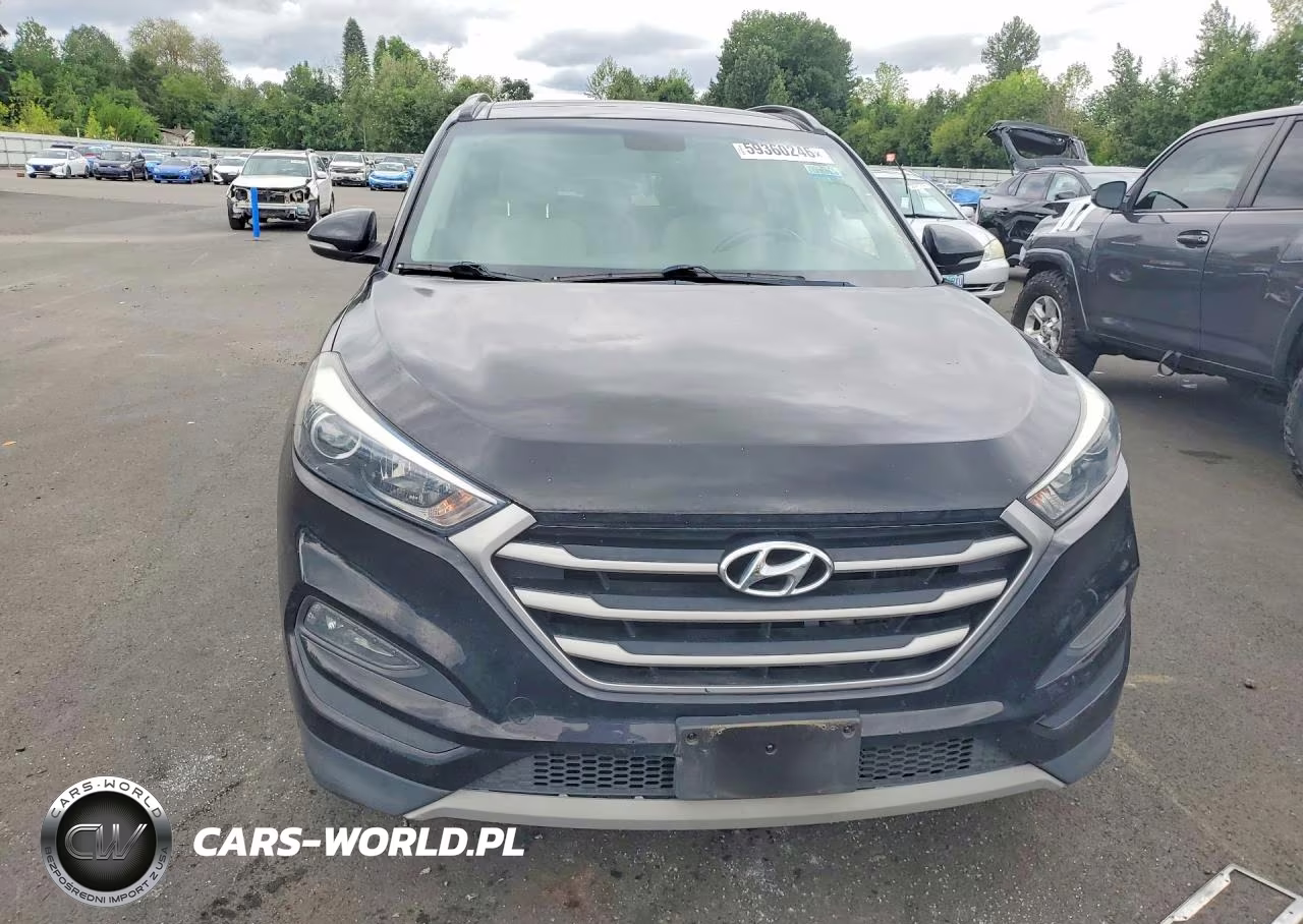 2018 Hyundai Tucson Value VIN:KM8J3CA28JU792076 - 5