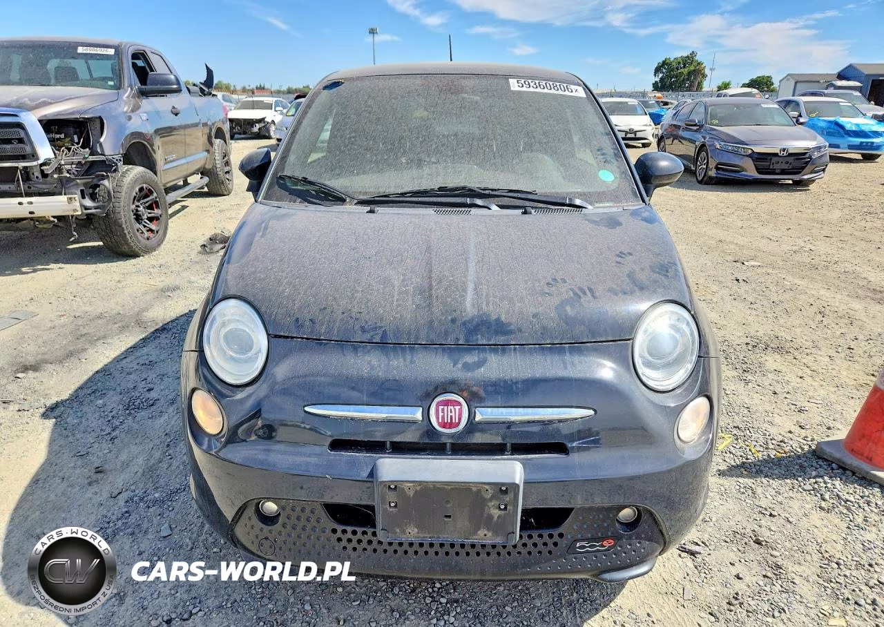 2016 Fiat 500 Electric VIN:3C3CFFGE4GT193111 - 9