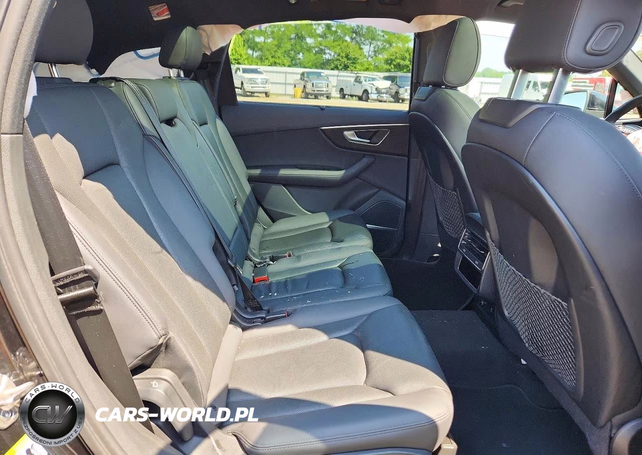2023 Audi Q7 Premium Plus VIN:WA1LCBF74PD000567 - 11