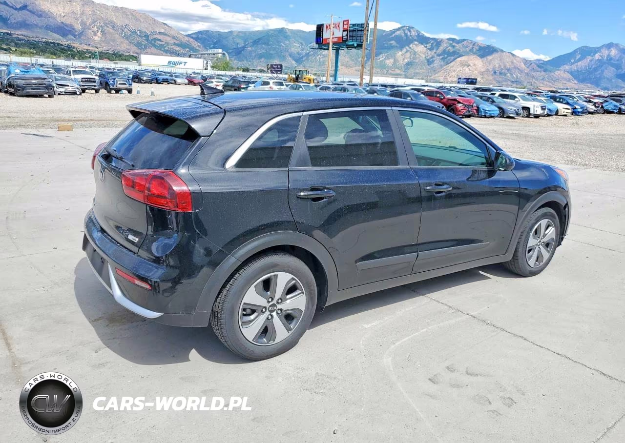 2018 Kia Niro Fe VIN:KNDCB3LC9J5129860 - 3