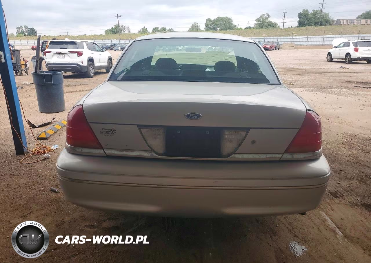 2002 Ford Crown Victoria VIN:2FAFP73W92X152237 - 6