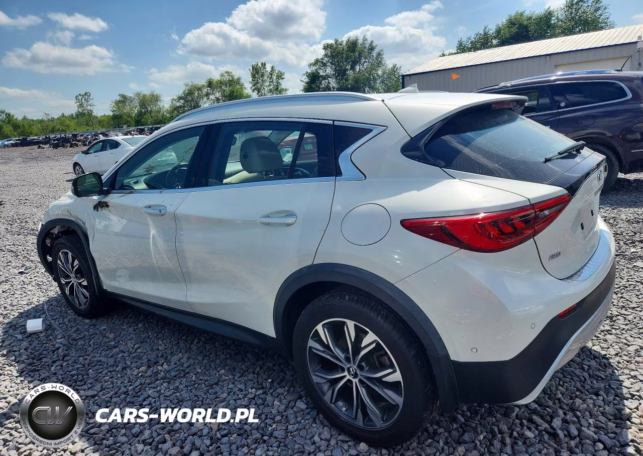 2018 Infiniti Qx30 Premium VIN:SJKCH5CR3JA052468 - 2