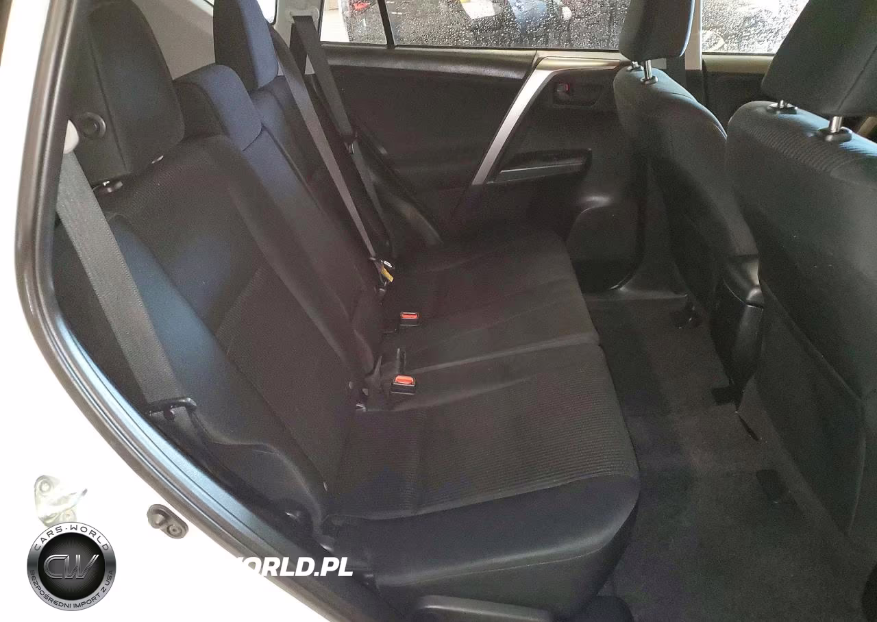 2018 Toyota Rav4 Le VIN:JTMBFREV6JJ186834 - 11