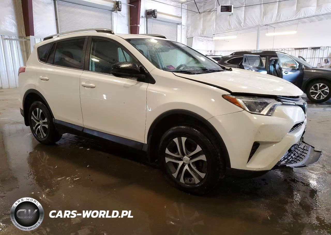 2018 Toyota Rav4 Le VIN:JTMBFREV6JJ186834 - 4