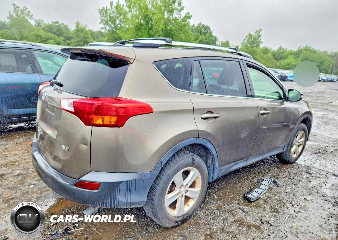 2014 Toyota Rav4 Xle VIN:JTMRFREV2ED066015 - 3