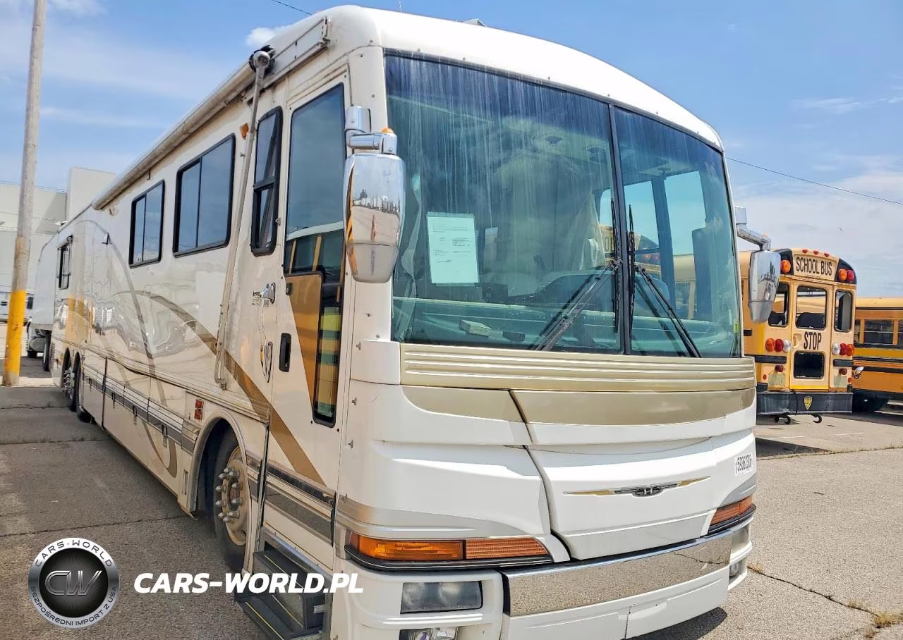1999 Spartan Motors Motorhome 4Vz – zdjęcie 1 z 10