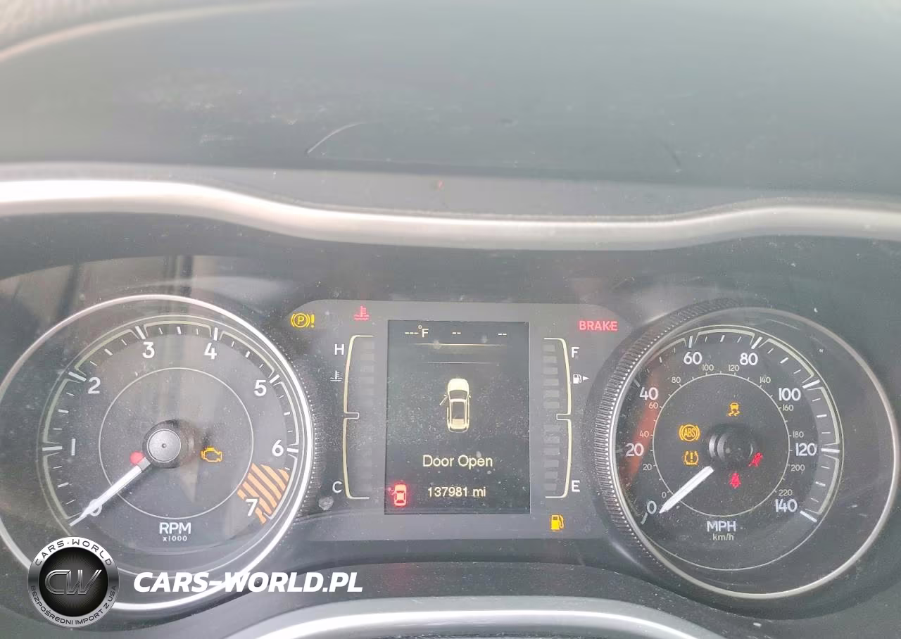 2014 Jeep Cherokee Latitude VIN:1C4PJLCB2EW181455 - 9
