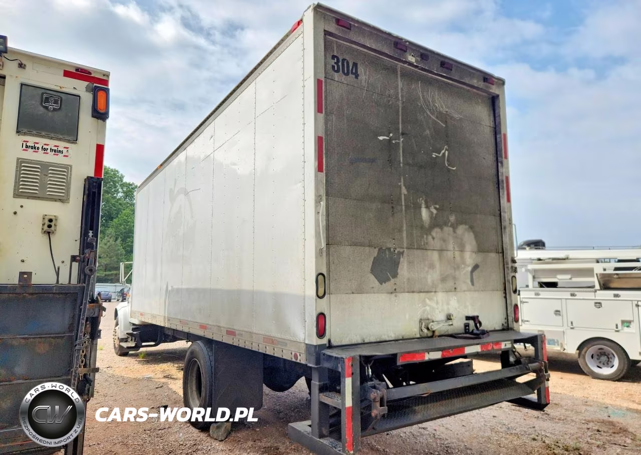 2000 International 4700 Box Truck VIN:1HTSCABM7YH235064 - 2