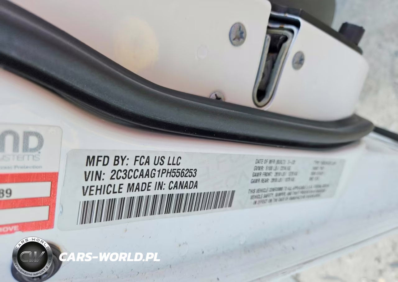 2023 Chrysler 300 Touring VIN:2C3CCAAG1PH556253 - 12