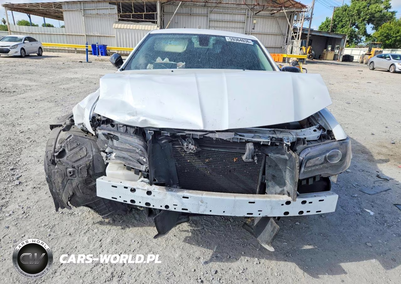 2023 Chrysler 300 Touring VIN:2C3CCAAG1PH556253 - 5