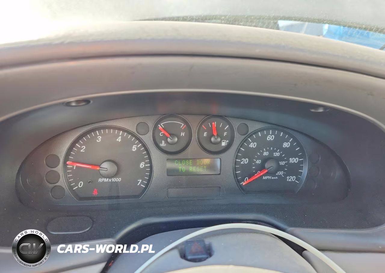 2005 Ford Taurus Se VIN:1FAFP53UX5A235496 - 9