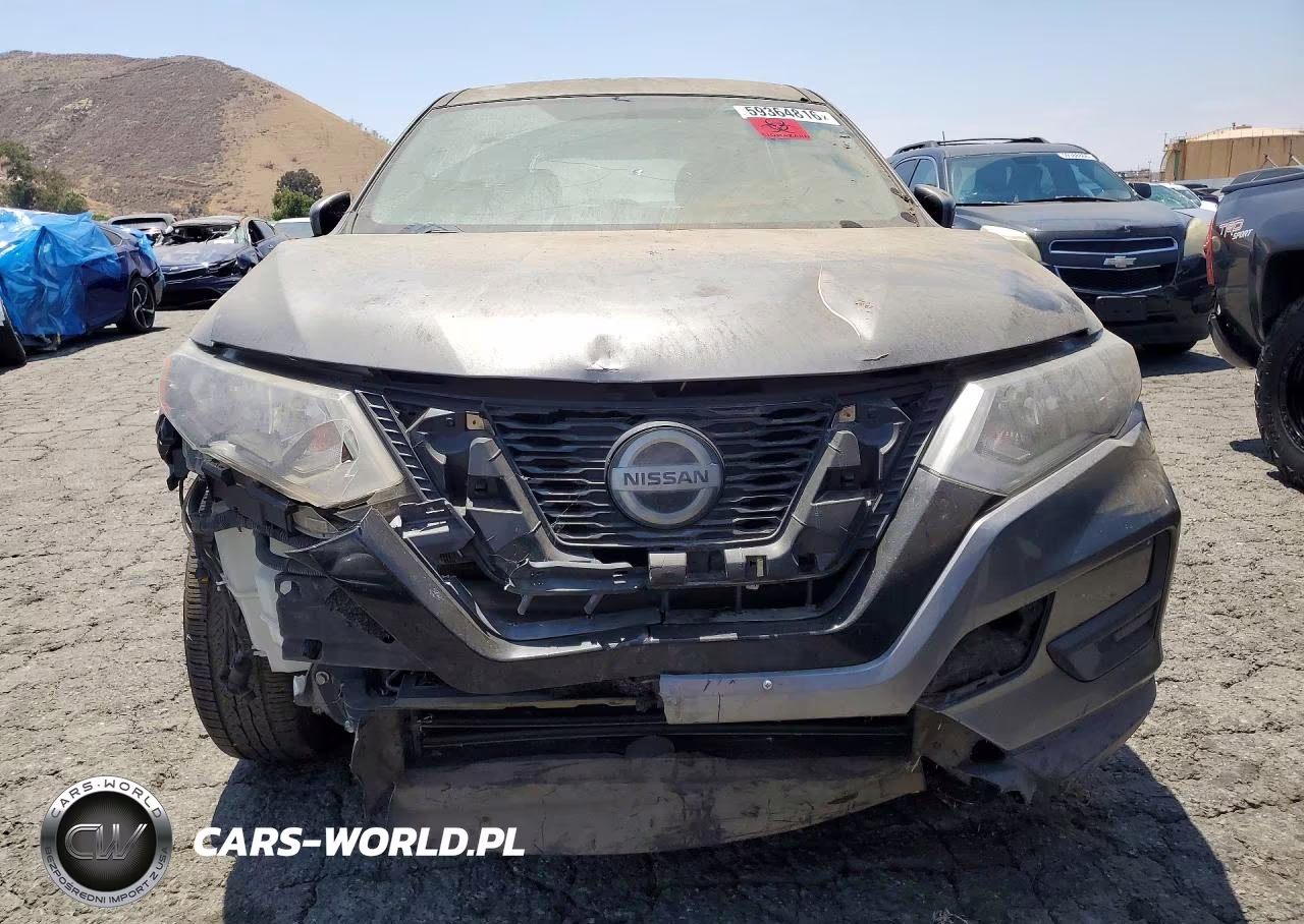 2018 Nissan Rogue S VIN:KNMAT2MTXJP601369 - 5