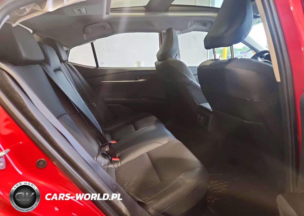 2026 Toyota Camry Xle VIN:4T1DBADK0TU042660 - 10