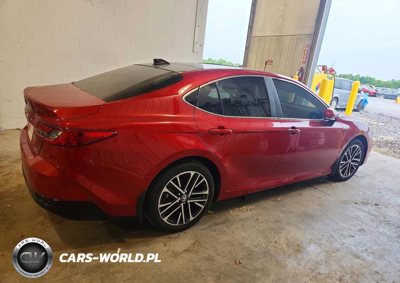 2026 Toyota Camry Xle VIN:4T1DBADK0TU042660 - 3