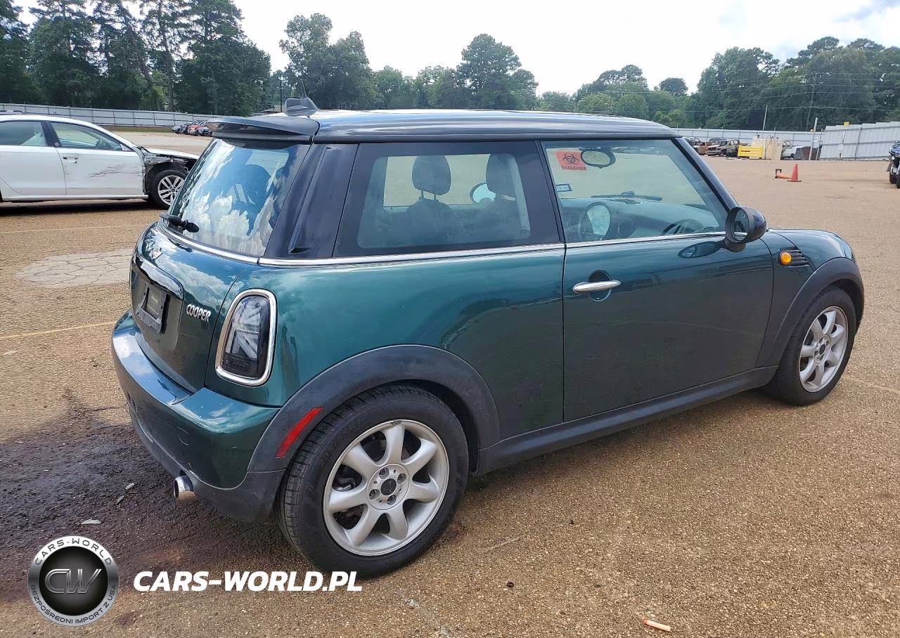 2007 Mini Cooper VIN:WMWMF33577TT51325 - 3