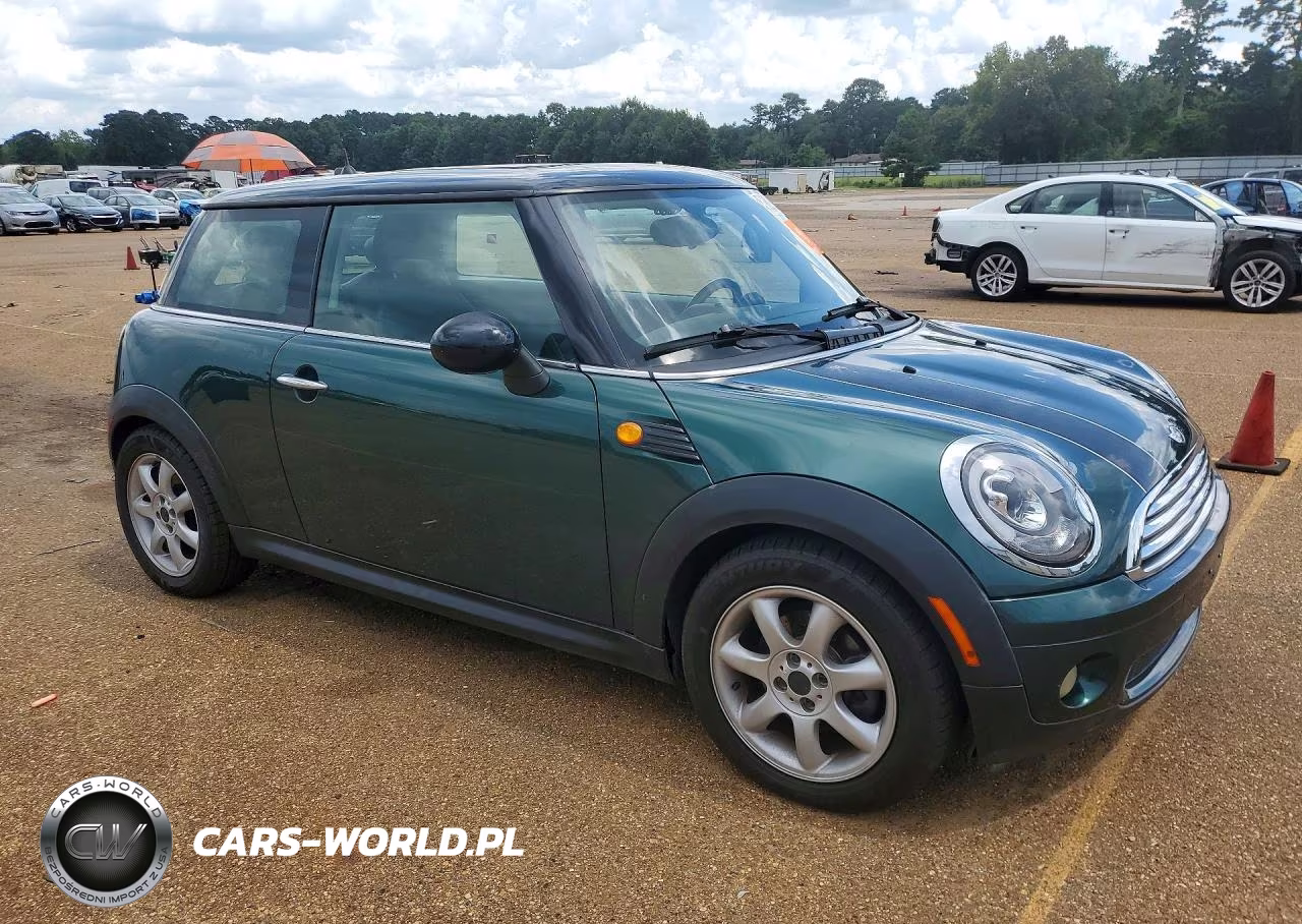 2007 Mini Cooper VIN:WMWMF33577TT51325 - 4