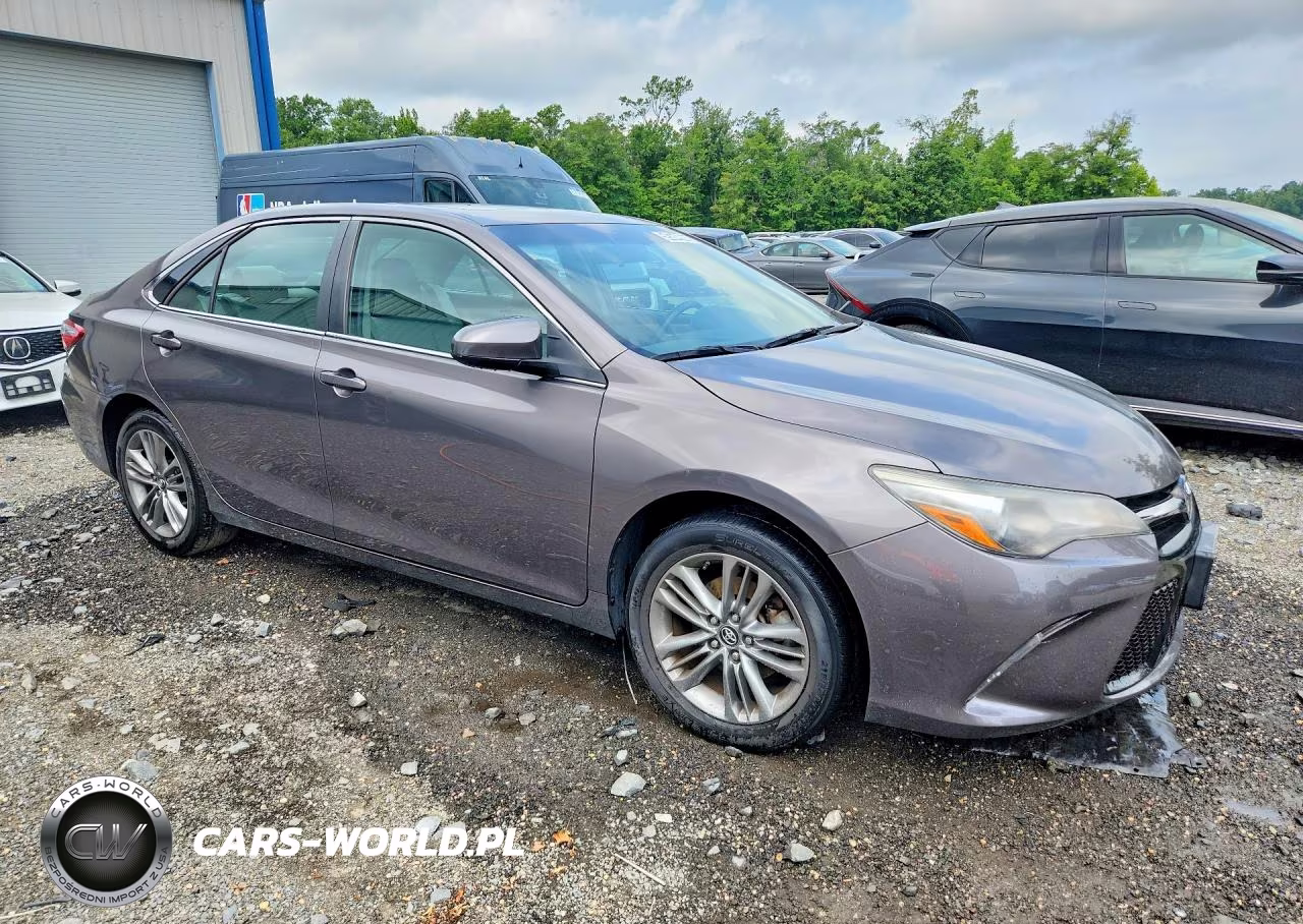 2017 Toyota Camry Le VIN:4T1BF1FK8HU383644 - 4