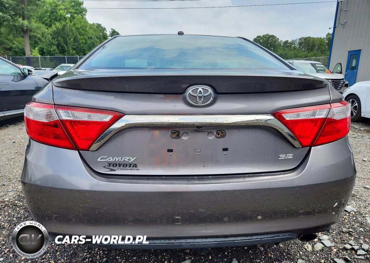 2017 Toyota Camry Le VIN:4T1BF1FK8HU383644 - 6