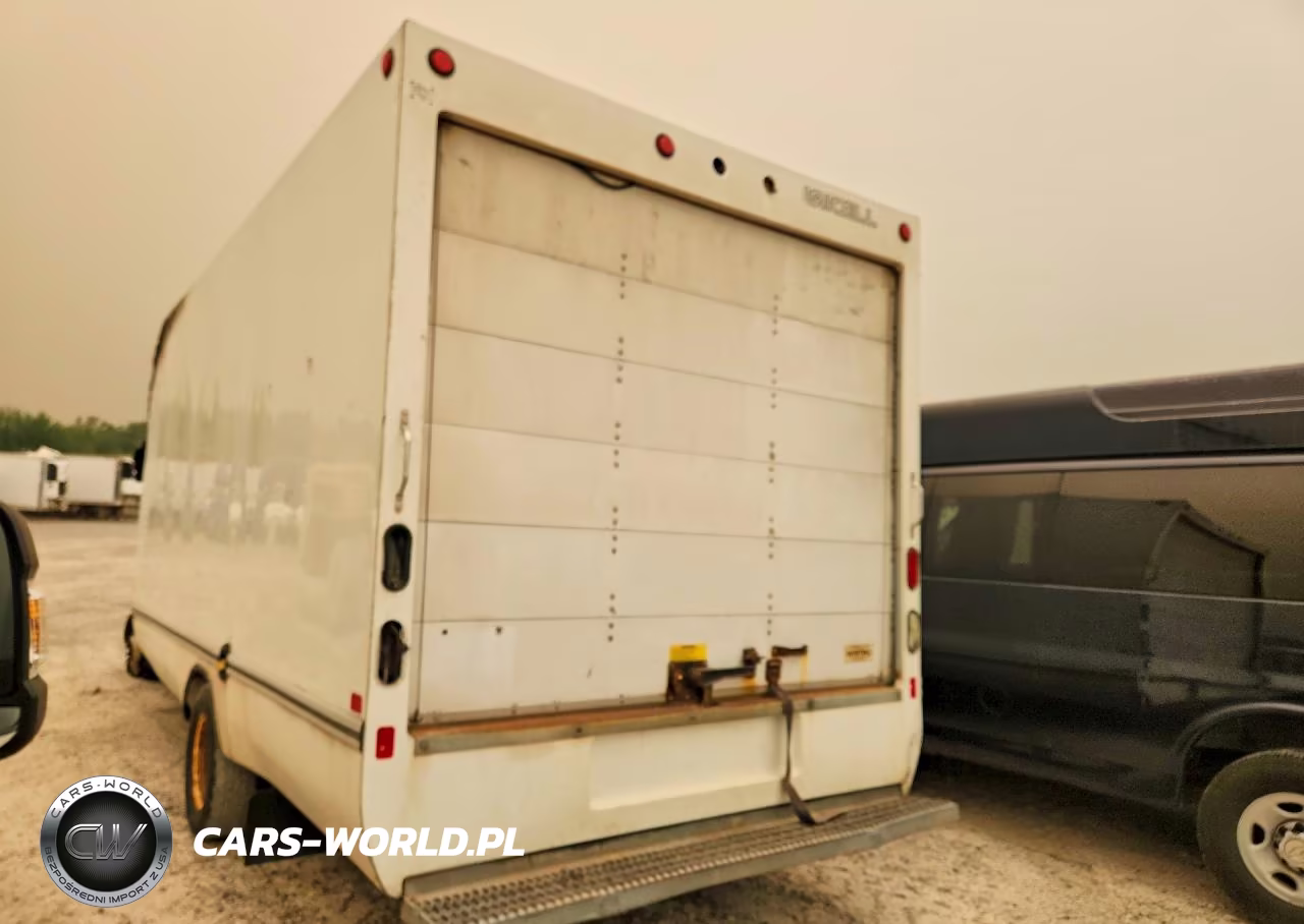2015 Ford E350 Delivery Truck VIN:1FDWE3FL7FDA06440 - 2