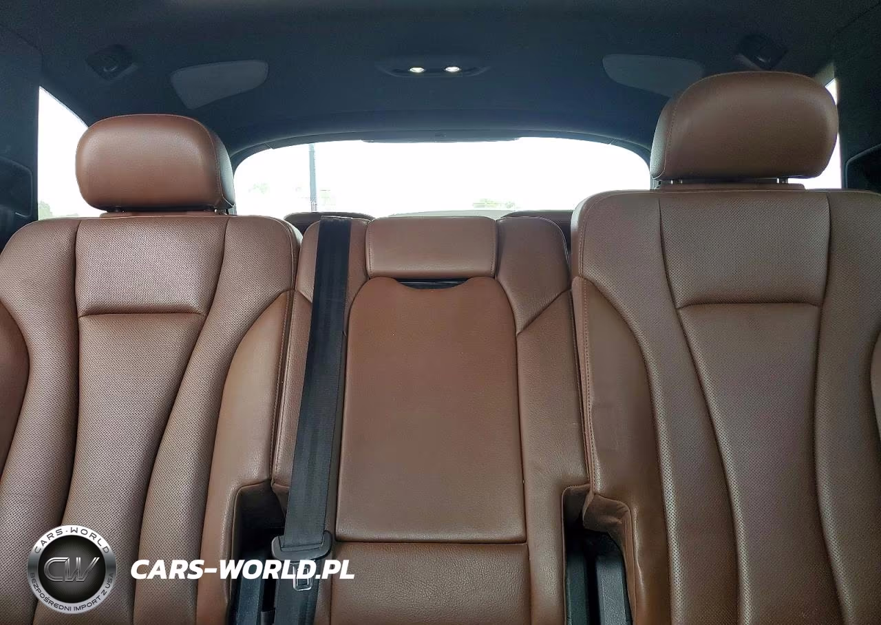 2017 Audi Q7 Prestige VIN:WA1VAAF72HD011111 - 10