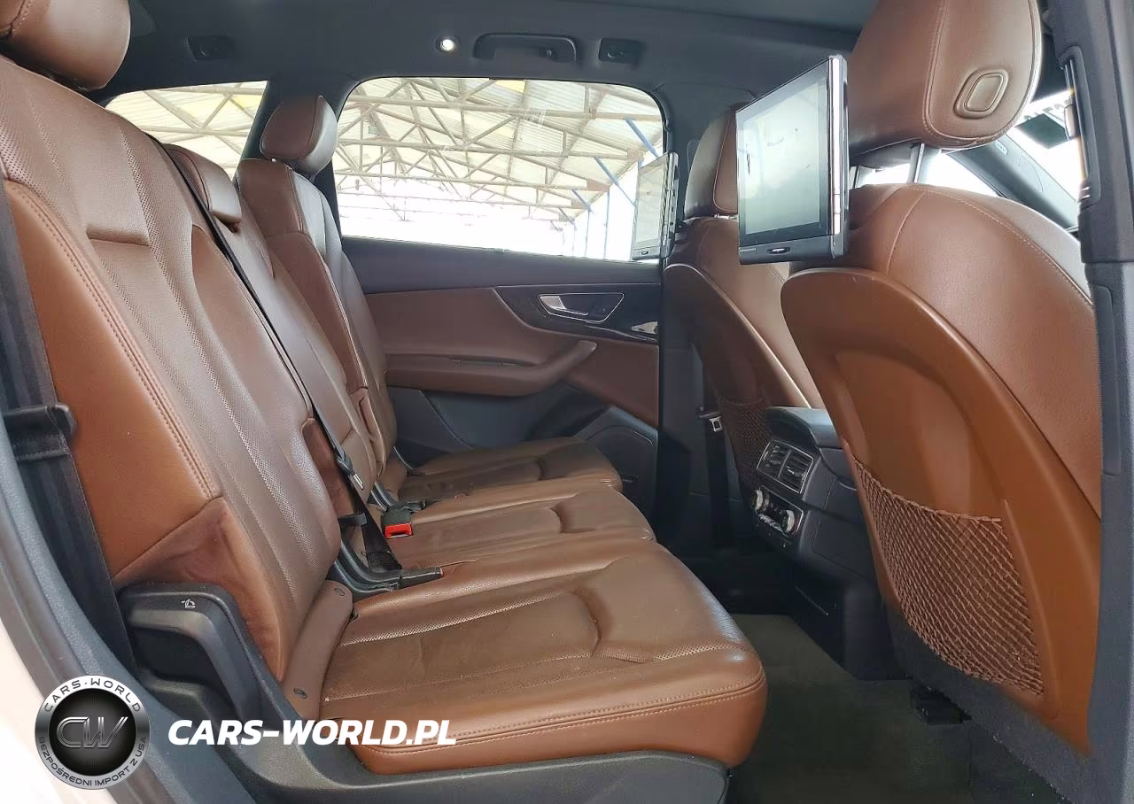 2017 Audi Q7 Prestige VIN:WA1VAAF72HD011111 - 11