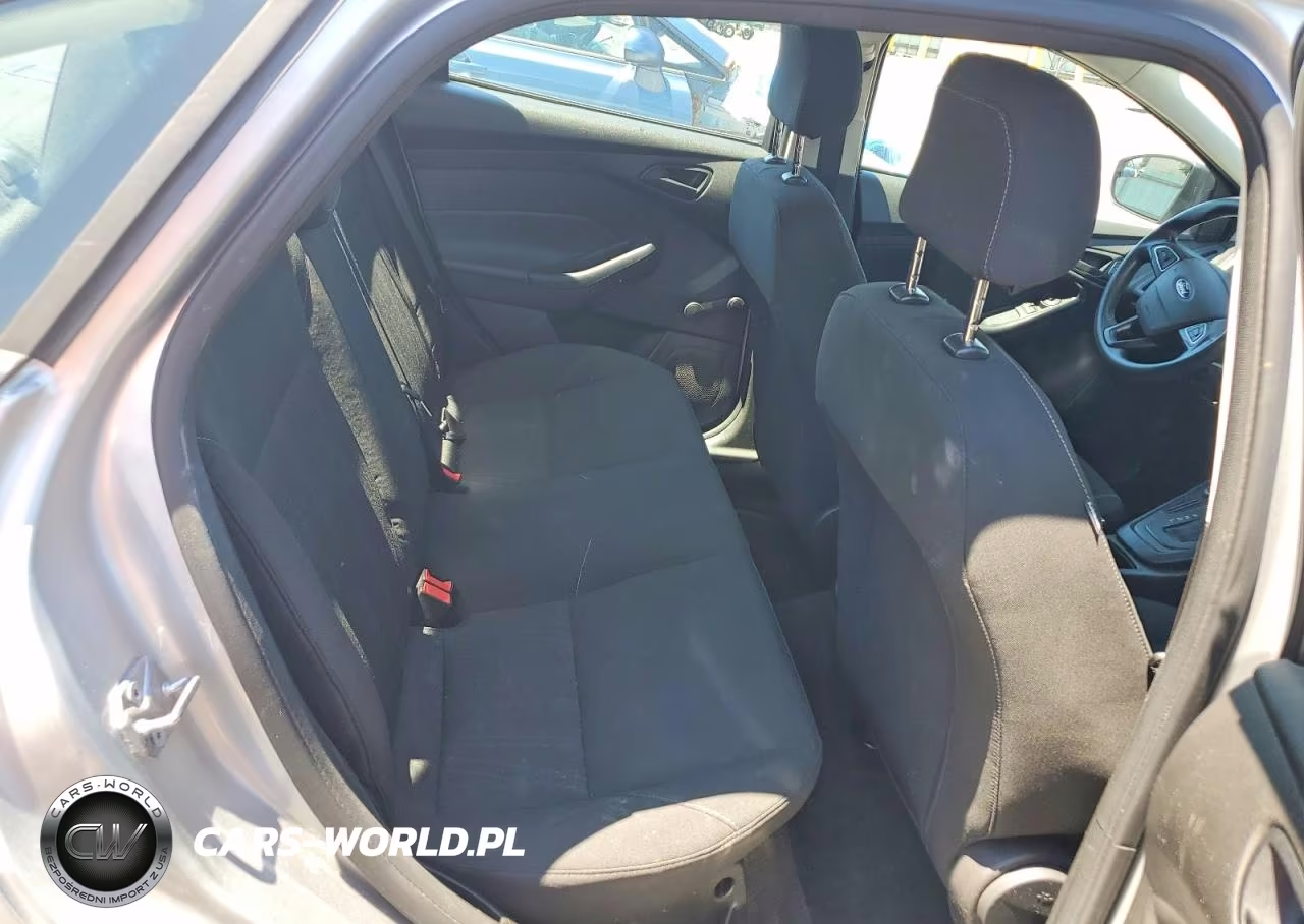 2016 Ford Focus S VIN:1FADP3E26GL304036 - 10