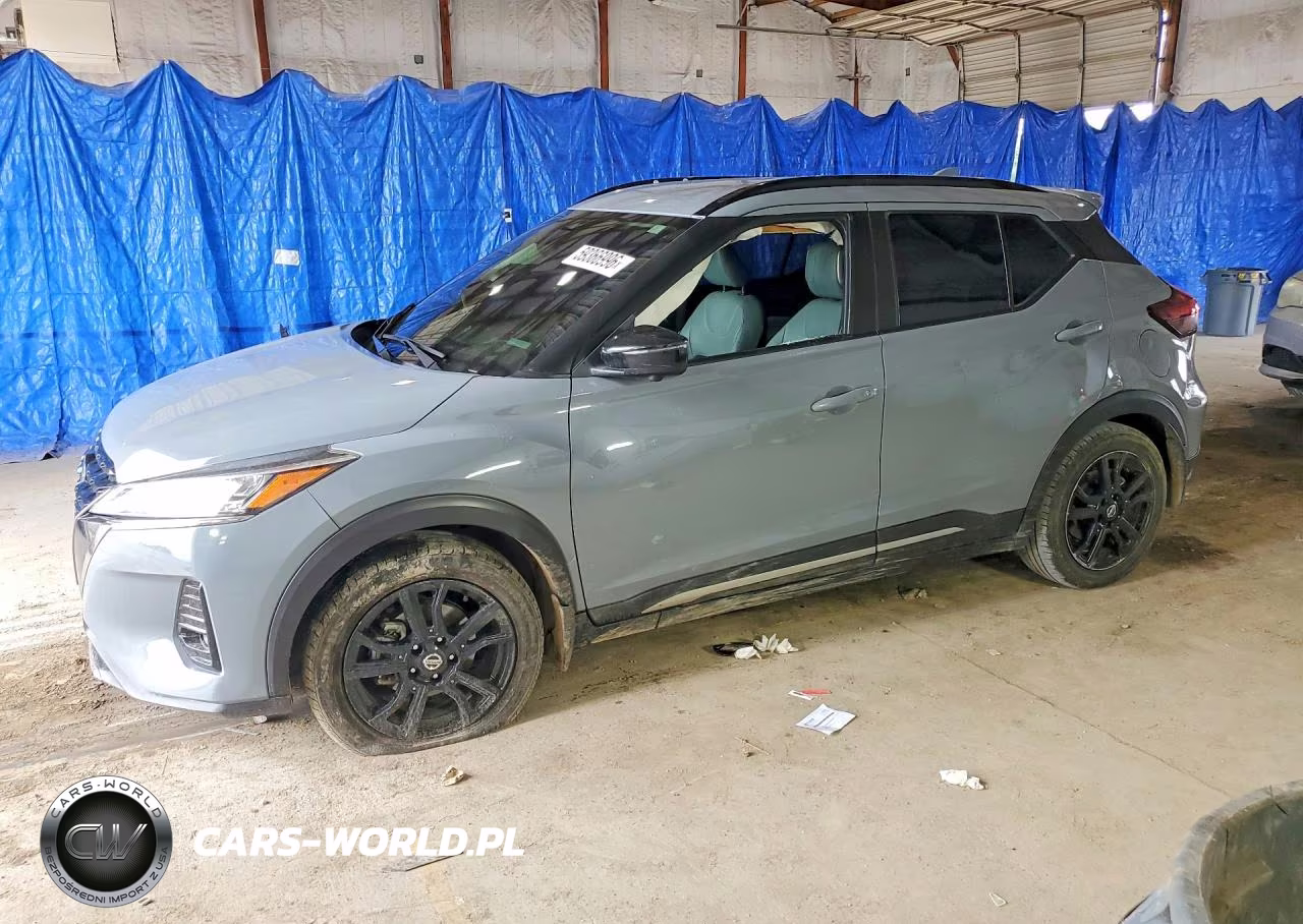 2021 Nissan Kicks Sr