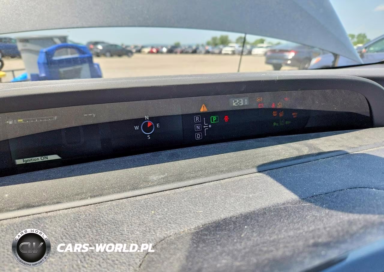 2017 Toyota Prius VIN:JTDKARFUXH3042254 - 9