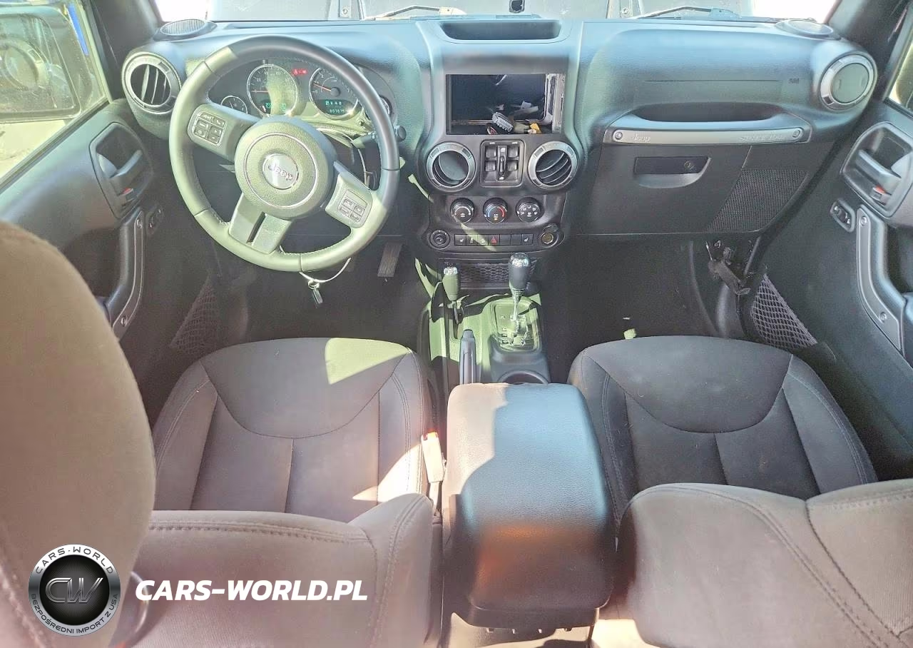 2017 Jeep Wrangler Unlimited Sport VIN:1C4BJWDG8HL695306 - 8