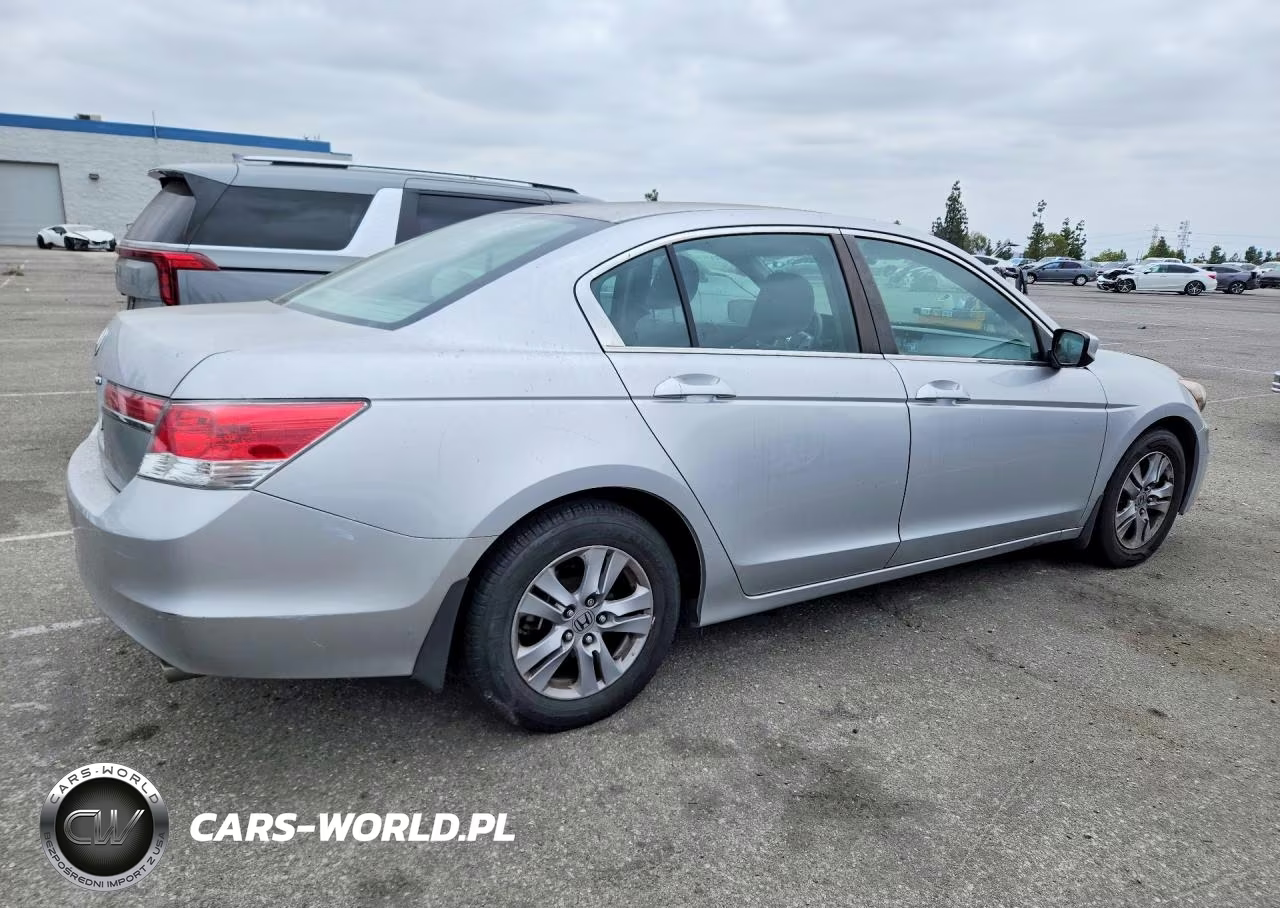 2011 Honda Accord Lxp VIN:1HGCP2F40BA005289 - 3