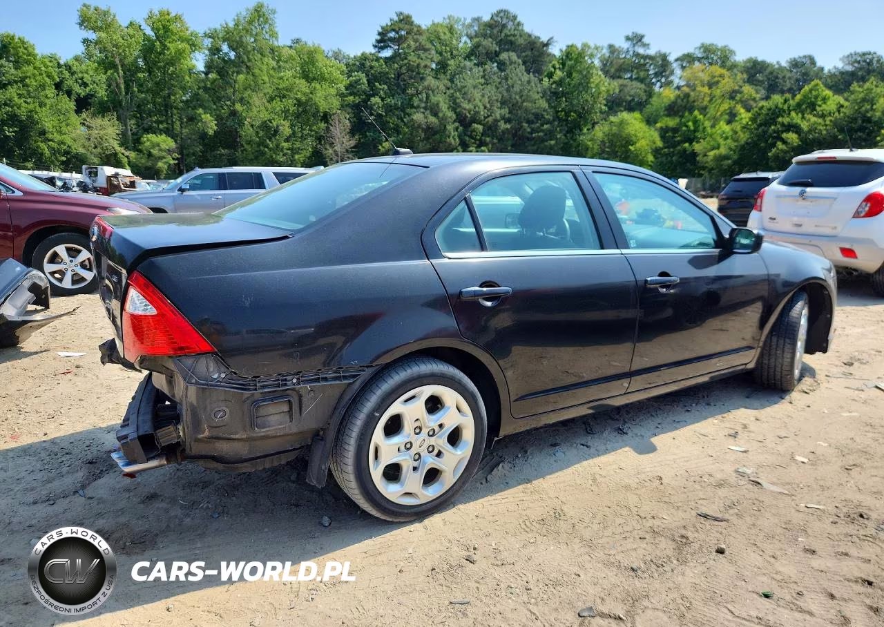 2010 Ford Fusion Se VIN:3FAHP0HA6AR380738 - 3