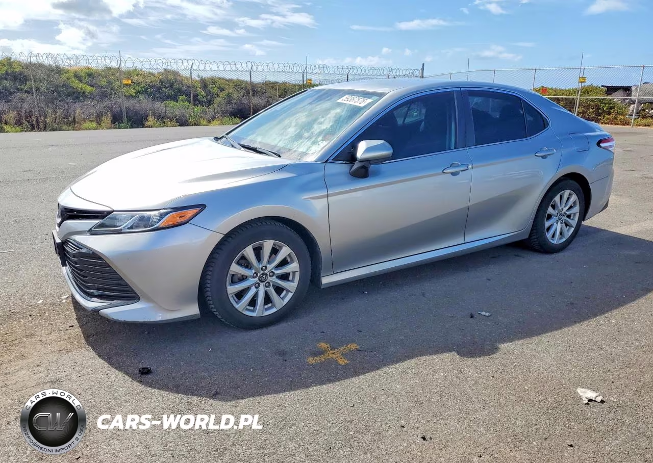 2019 Toyota Camry L – zdjęcie 1 z 12