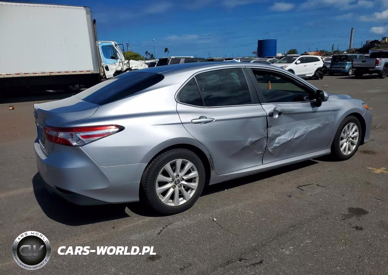 2019 Toyota Camry L VIN:4T1B11HK2KU697499 - 3