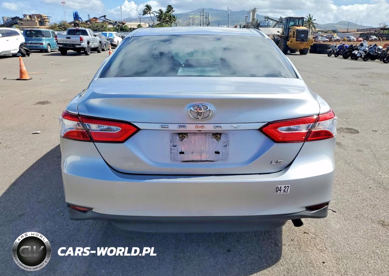2019 Toyota Camry L VIN:4T1B11HK2KU697499 - 6