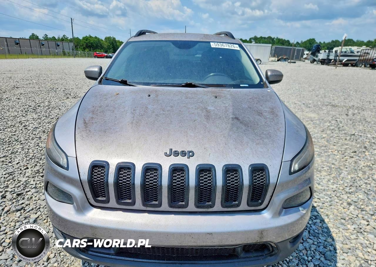 2018 Jeep Cherokee Latitude VIN:1C4PJLCB7JD543124 - 5