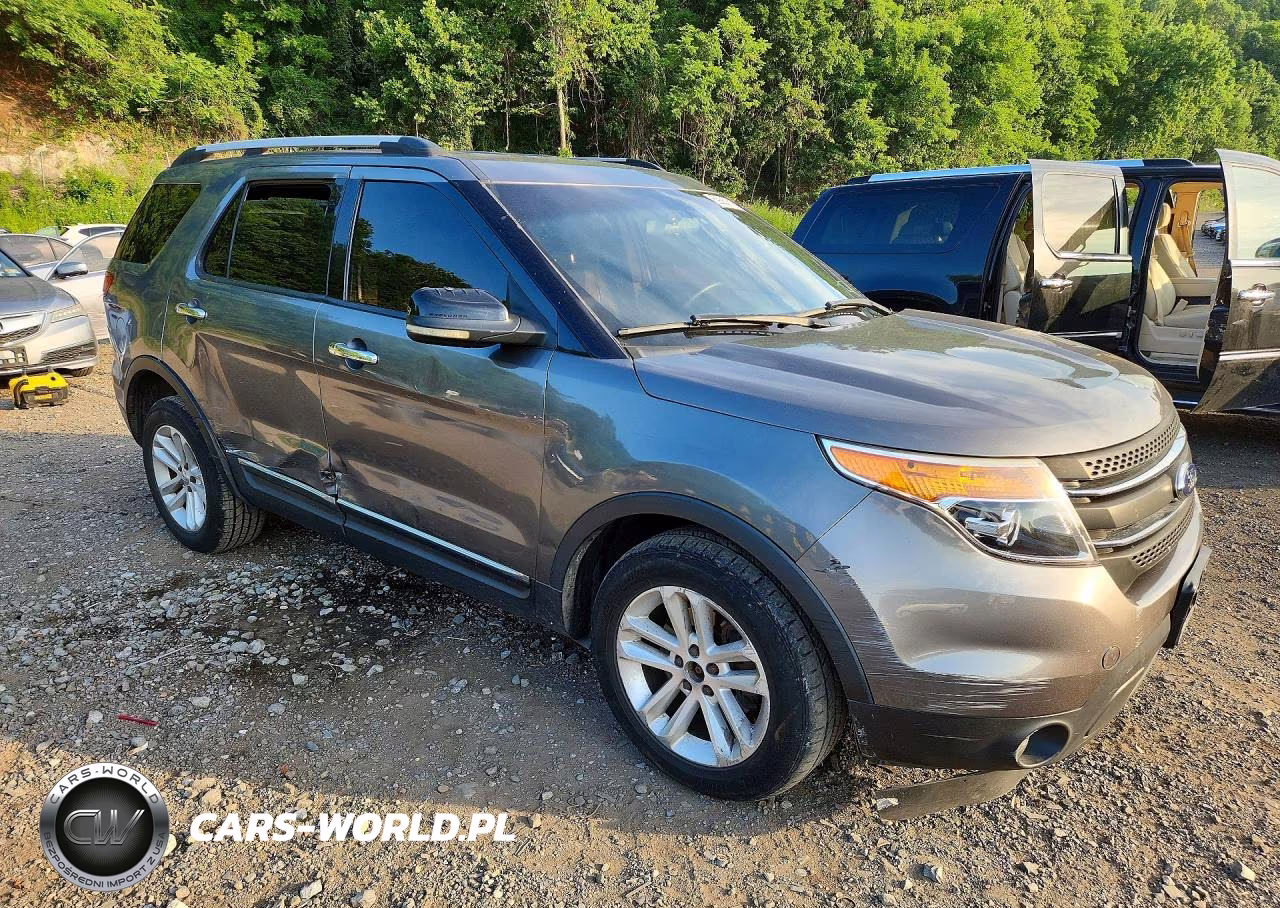 2011 Ford Explorer Xlt VIN:1FMHK8D8XBGA54990 - 4