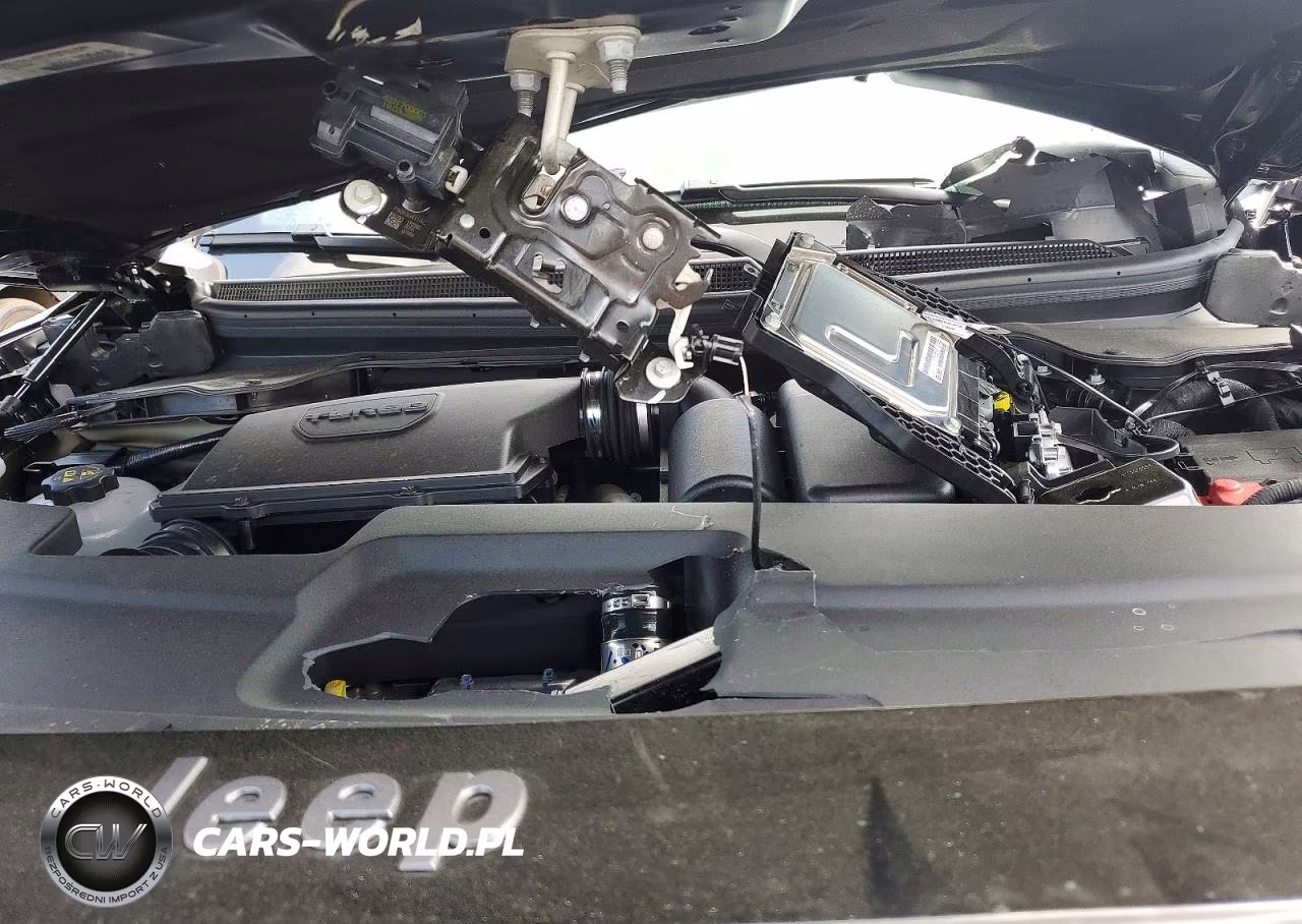 2026 Jeep Cherokee Laredo VIN:3C4PJMB20TT250251 - 12