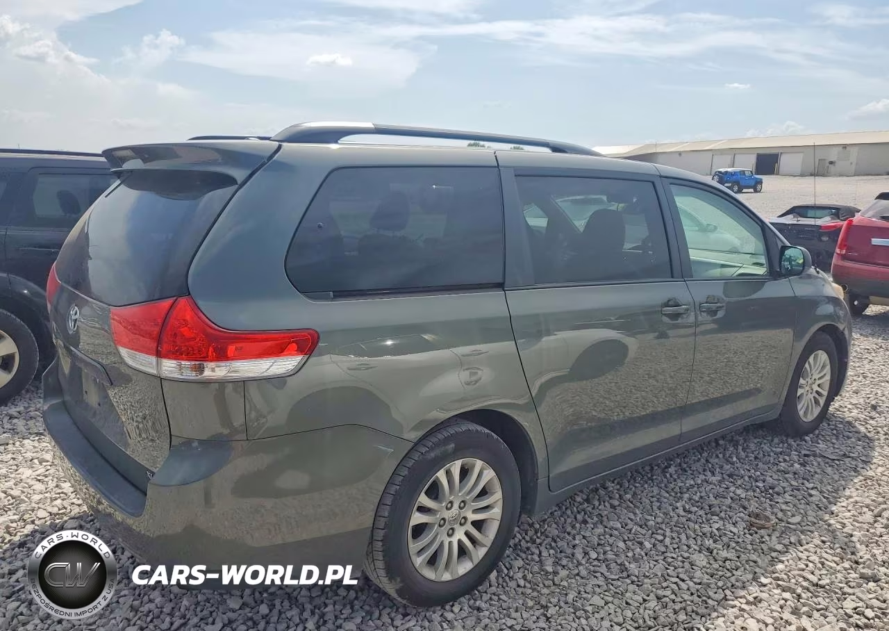 2014 Toyota Sienna Xle 8-Passenger VIN:5TDYK3DC5ES515681 - 3