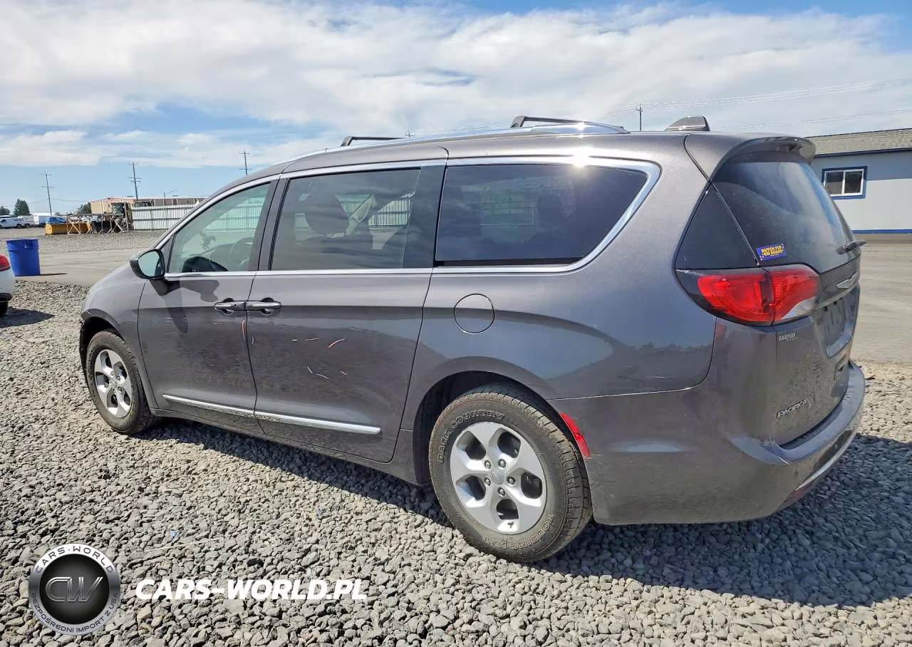 2017 Chrysler Pacifica Touring L Plus VIN:2C4RC1EGXHR628305 - 2
