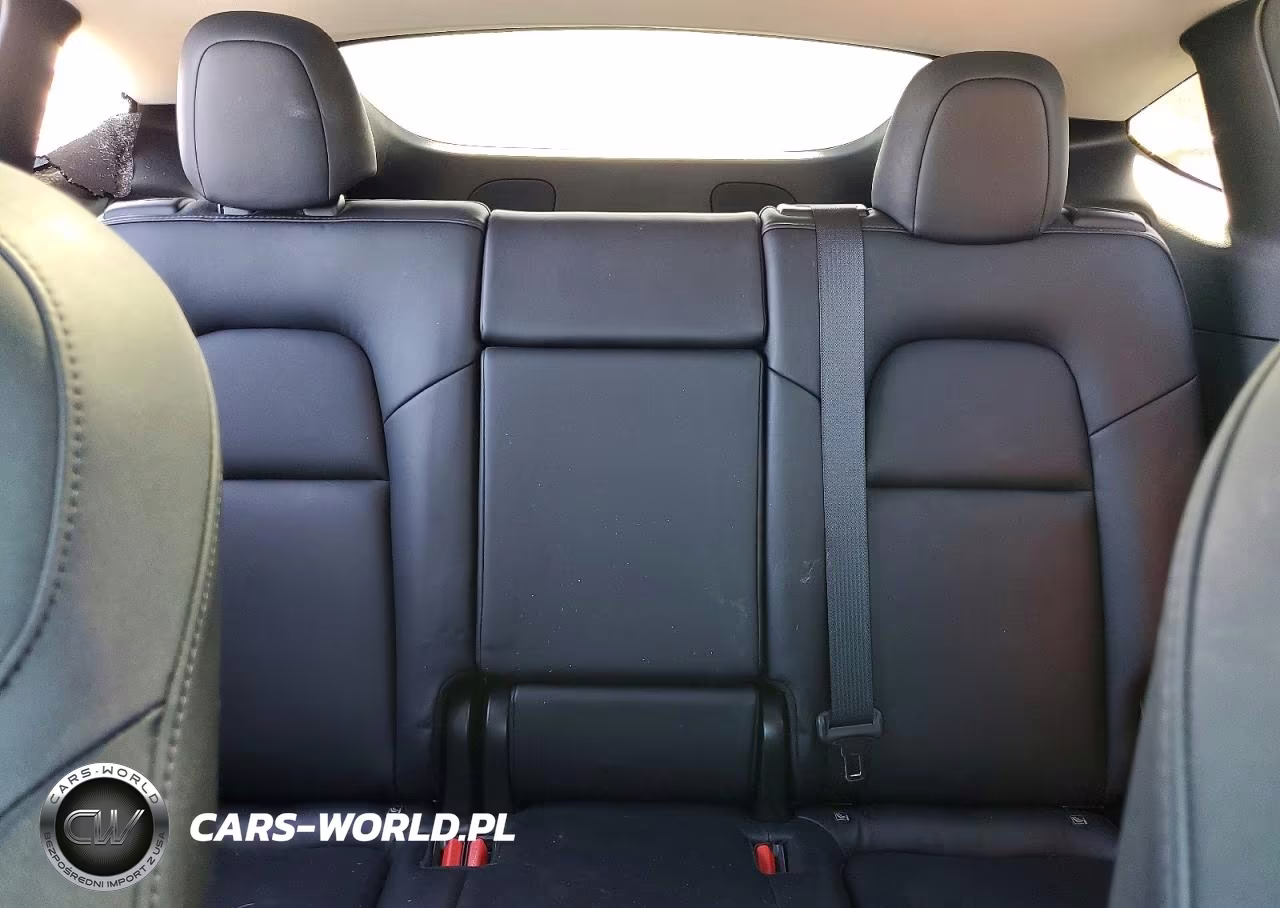 2020 Tesla Model Y VIN:5YJYGDEEXLF016240 - 10