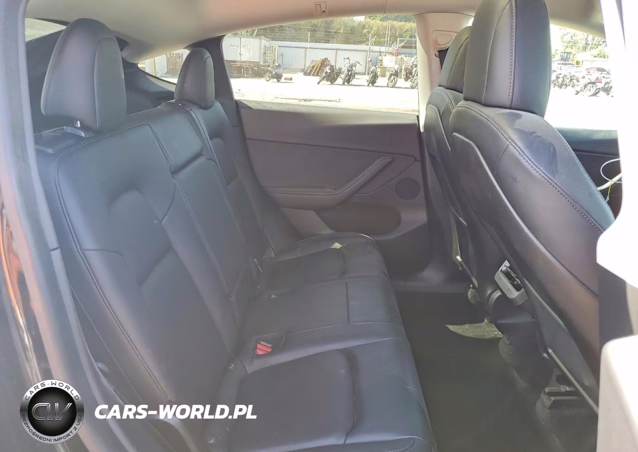 2020 Tesla Model Y VIN:5YJYGDEEXLF016240 - 11