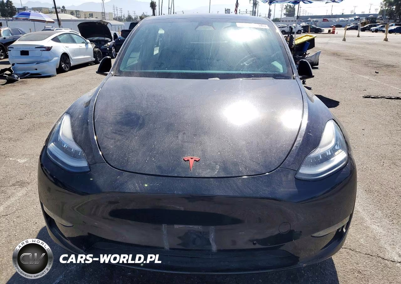 2020 Tesla Model Y VIN:5YJYGDEEXLF016240 - 5