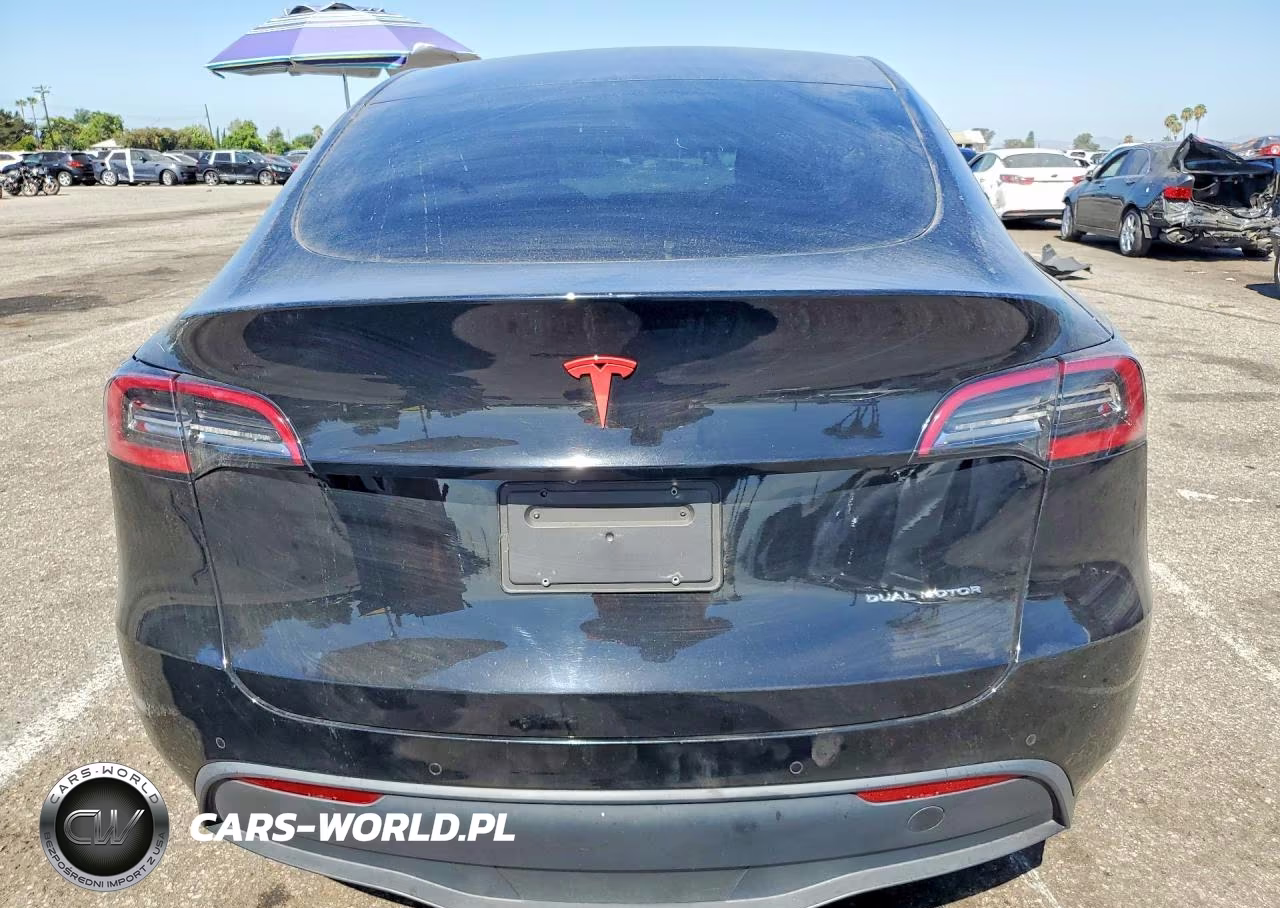 2020 Tesla Model Y VIN:5YJYGDEEXLF016240 - 6