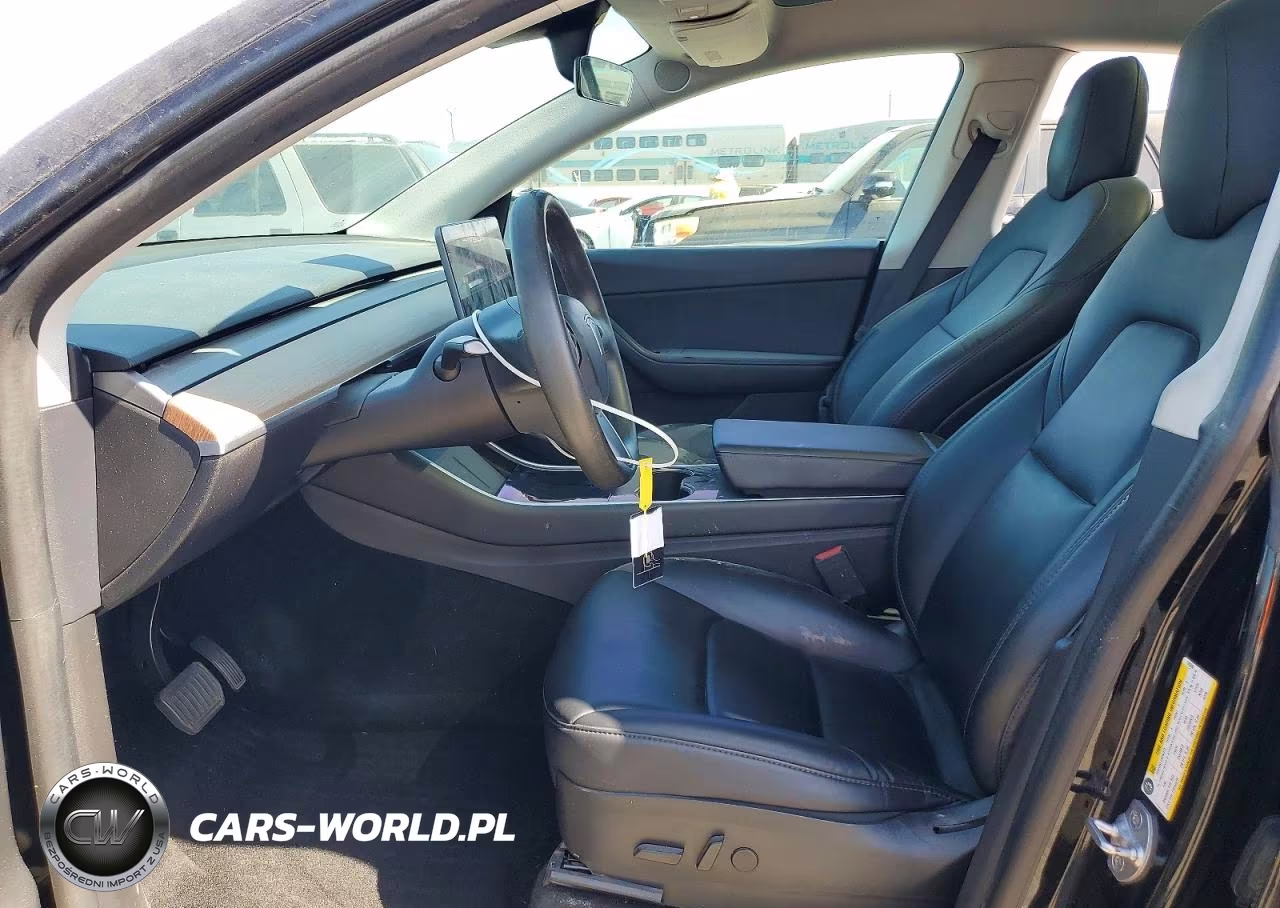 2020 Tesla Model Y VIN:5YJYGDEEXLF016240 - 7